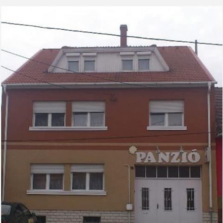 Napsugar Panzio Otel Vác Dış mekan fotoğraf
