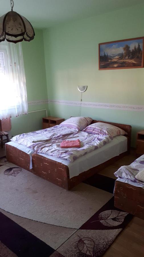 Napsugar Panzio Otel Vác Dış mekan fotoğraf